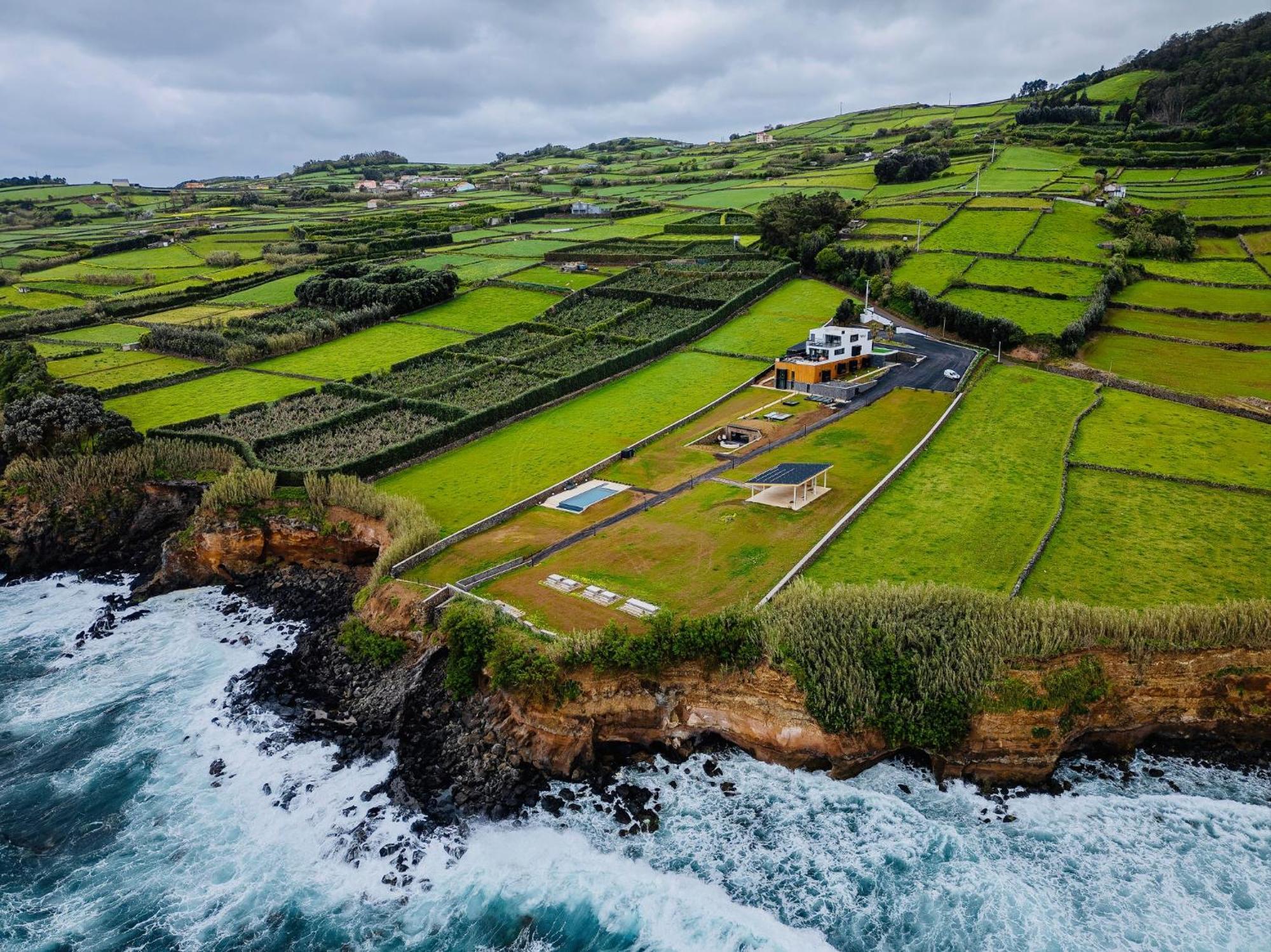Xhale Azores Angra do Heroísmo Exterior photo